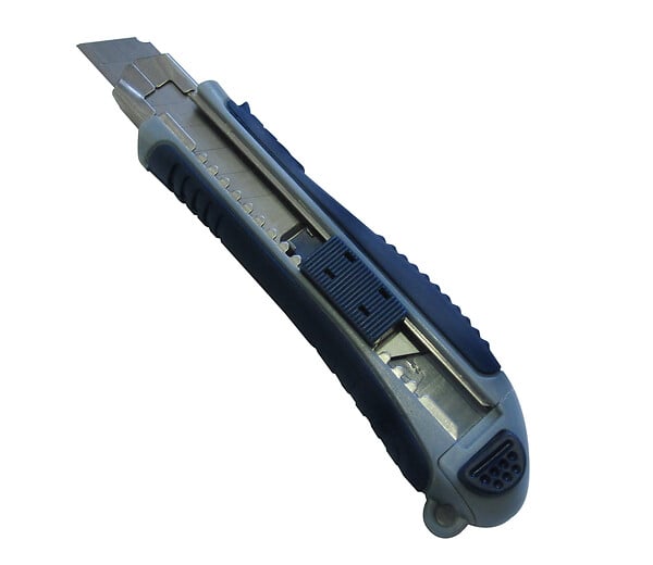 UC309019J - Cutter - Plastique - 18mm