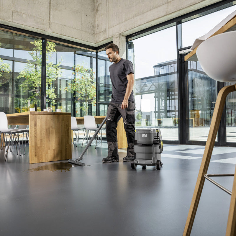 Aspirateur eau et poussières KÄRCHER NT 22/1 Ap Bp Pack 1L (avec batterie + chargeur)