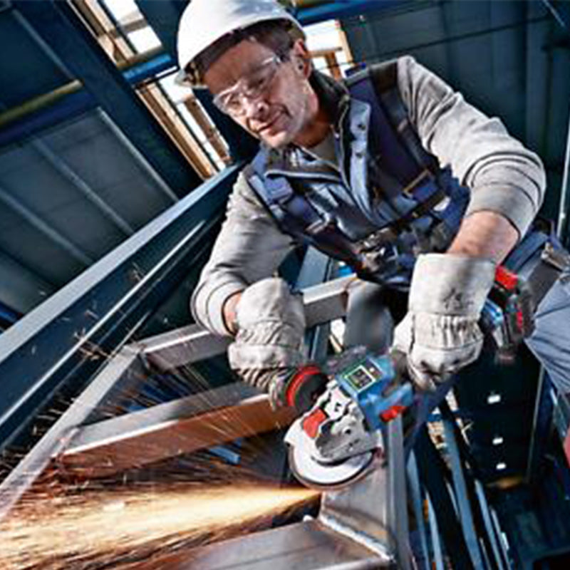 Pack 3 outils 18V BOSCH : GSB 18V-110C + GKS 18V-68GC + GSA 18V-28 + 1 batterie 4,0 Ah (ProCORE) + 2 batteries 5,5 Ah (ProCORE) + GAL 1880CV (L)
