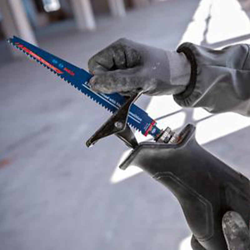Pack 3 outils 18V BOSCH : GSB 18V-110C + GKS 18V-68GC + GSA 18V-28 + 1 batterie 4,0 Ah (ProCORE) + 2 batteries 5,5 Ah (ProCORE) + GAL 1880CV (L)