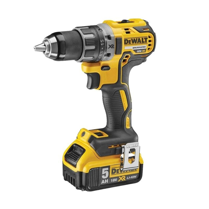 Pack 3 outils 18V DEWALT DCK384P2T-QW : perceuse-visseuse à percussion DCD796, meuleuse Ø125mm DCG405 et visseuse à choc DCF887 avec 2 coffrets et 2 batteries