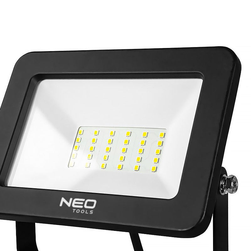 Projecteur double sur trépied NEO TOOLS 99-061 SMD 2x30W 5400LM