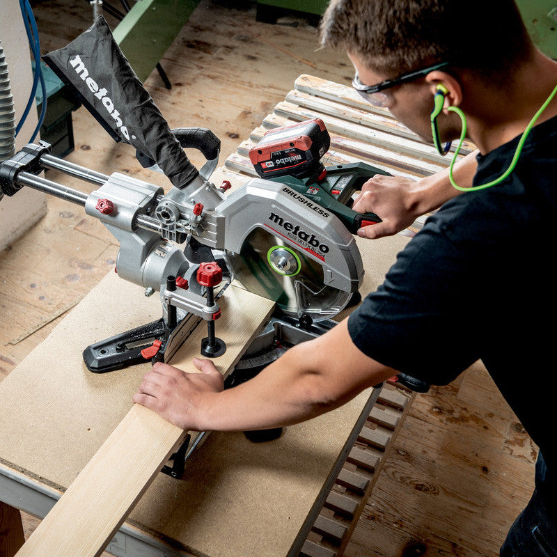 Scie à onglet radiale ∅254mm 18V - METABO 614254850 - KGS 18 LTX BL 254 (sans batterie)