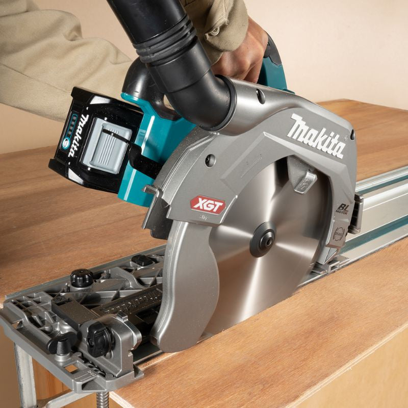Scie circulaire Ø235 mm XGT 40V MAKITA HS009GT201 2 x 5,0Ah + chargeur rapide