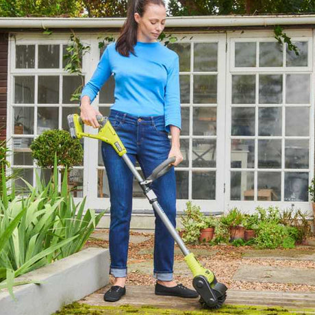 Nettoyeur de sols 18V - RYOBI RY18PCB-0 - livré avec brosse universelle toutes surfaces (Machine nue)