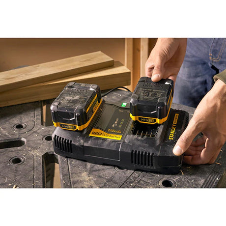Double chargeur 18V 4A STANLEY SFMCB24-QW