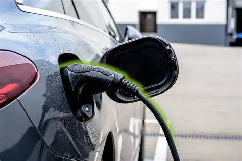 Station de charge EV type 2 - BRENNENSTUHL - 1384010 - 10 A, 2,3 KW, 8 m, IP44, écran