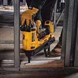Cloueur béton et acier 18V DEWALT DCN890P2-QW Brushless avec un coffret et 2 batteries 18V - 5Ah Li-Ion