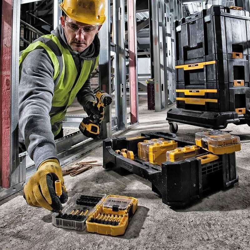 Coffret Tough Case 40 Pièces DEWALT DT70705 Embouts et Douilles