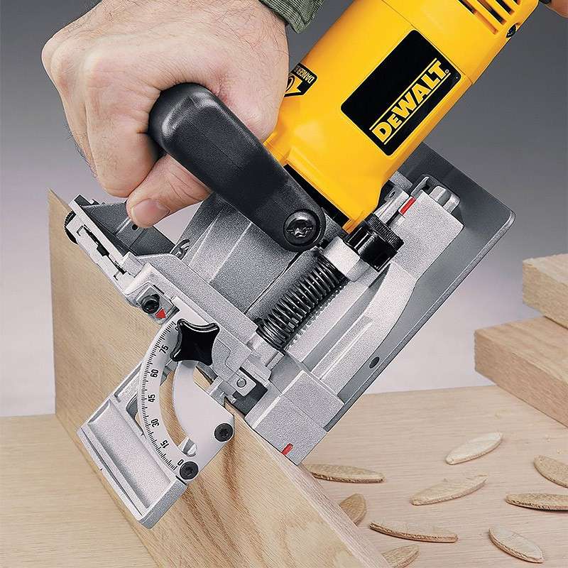 Lamelleuse 600W DEWALT DW682K