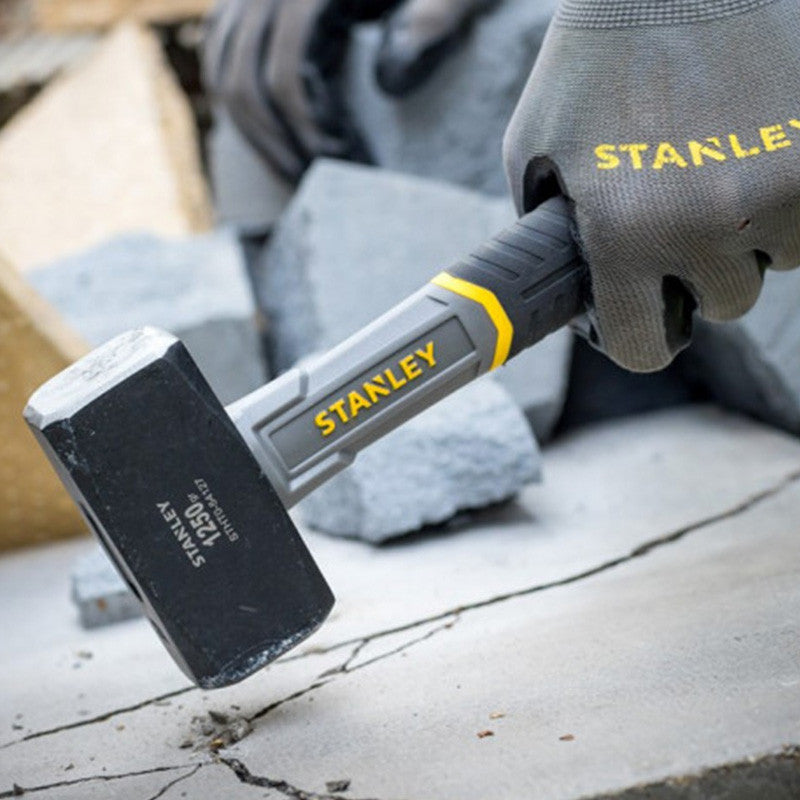 Massette STANLEY STHT0-54127 manche fibre de verre angles abattus 1250g