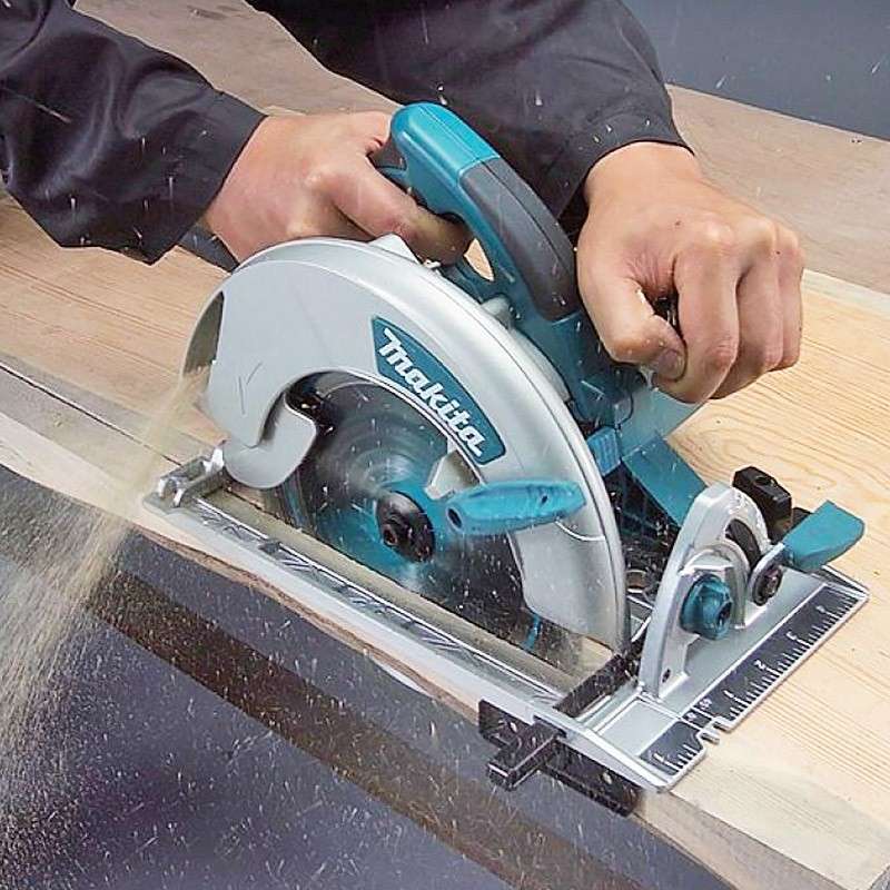 Scie Circulaire MAKITA 5008MGJX - 1800W - Ø 210mm