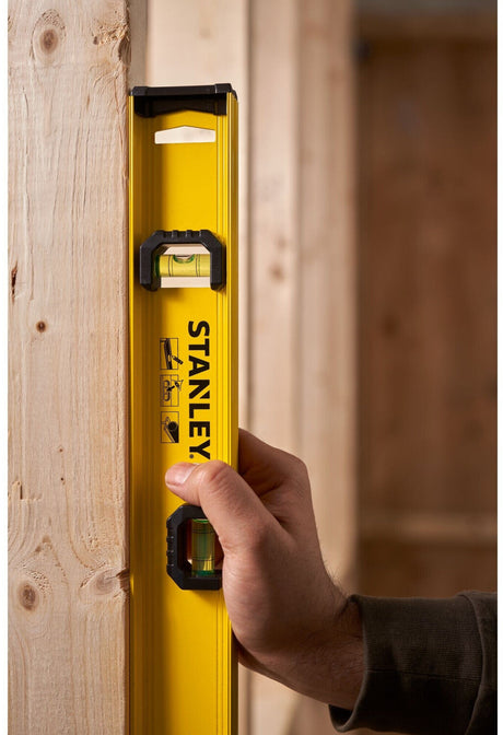 Niveau profilé 45 cm  STANLEY 0-42-073 -