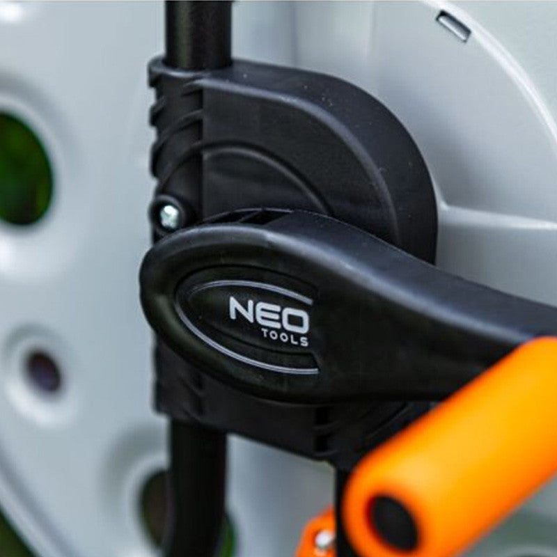Support pour tuyau d'arrosage NEO TOOLS 15-790 structure métallique, jusqu'à 100 m de tuyau 1/2"